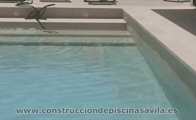 Construcción Piscinas de Obra de Porcelánico Ávila